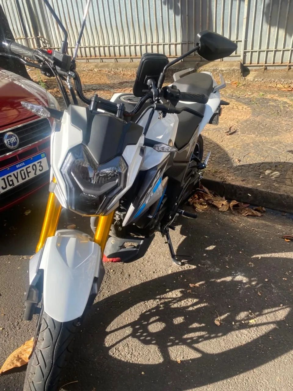 Vendo moto muito nova 