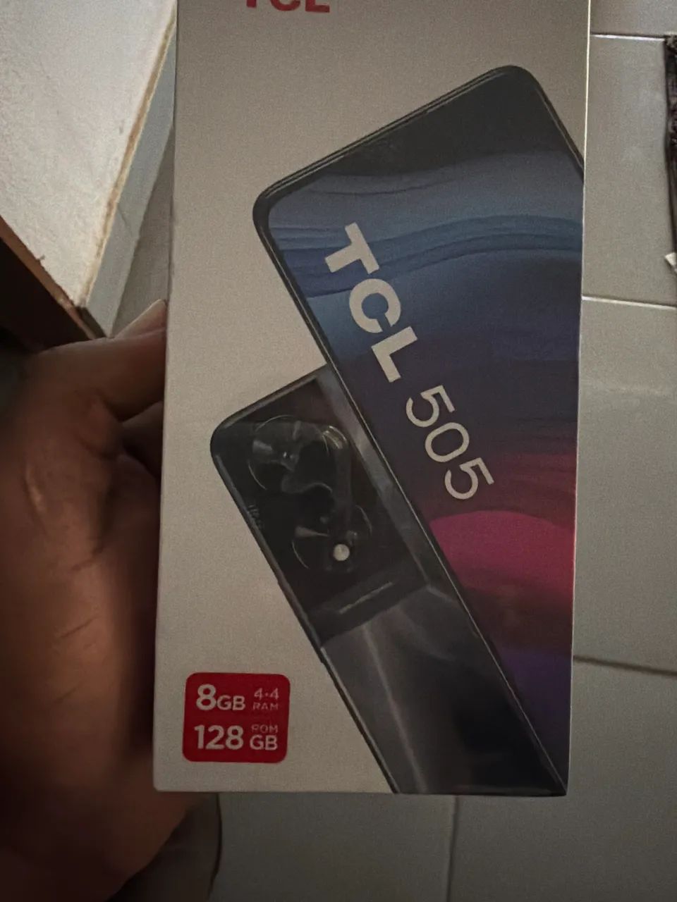 CELULAR TCL 505 8GB de RAM 128GB de ROM