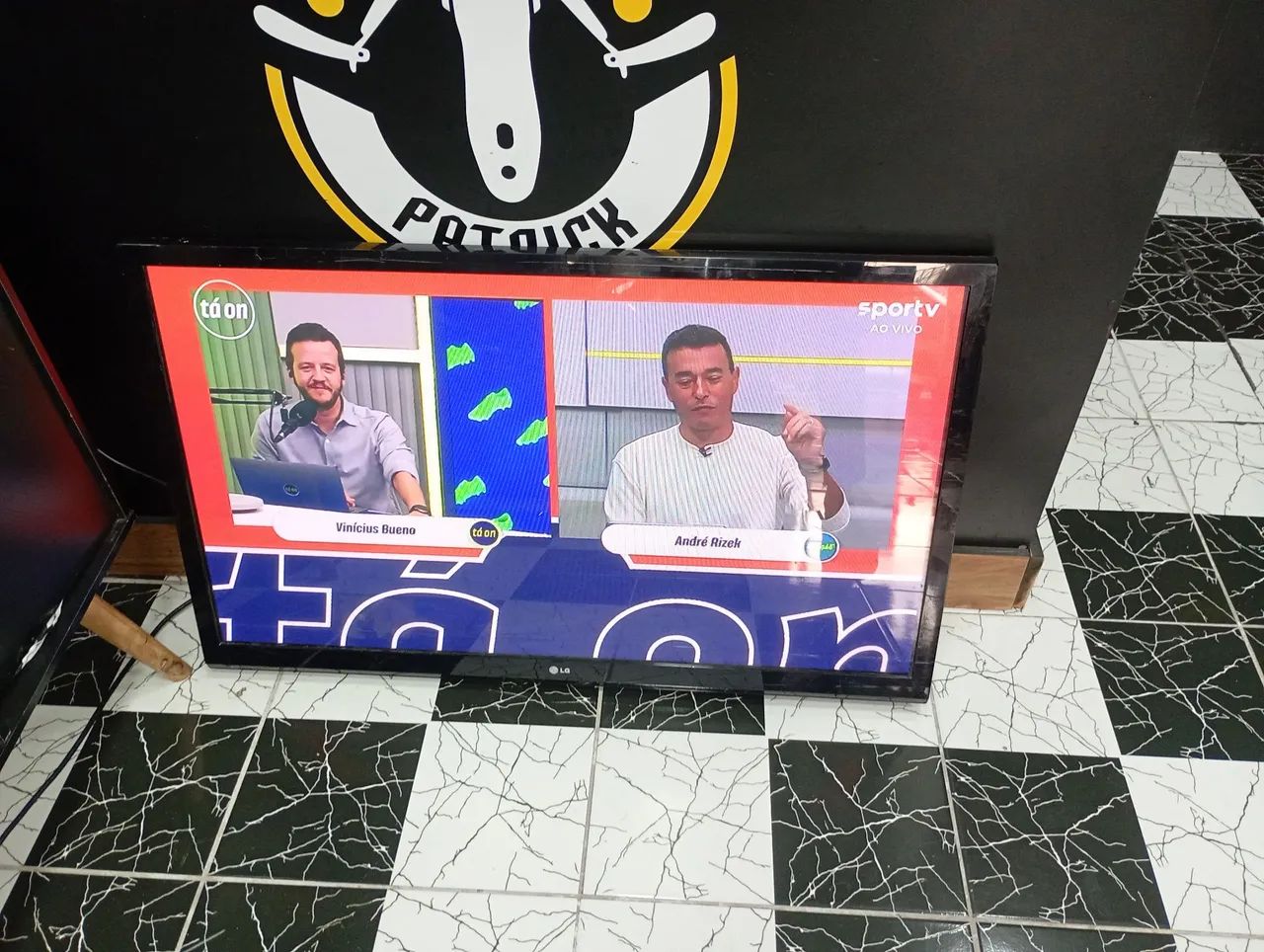 Vendo tv LG 55 polegadas obs não e smartv R$ 950,00 - Foto 3