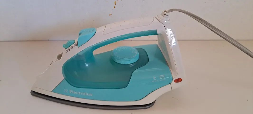 ferro passar roupa electrolux 