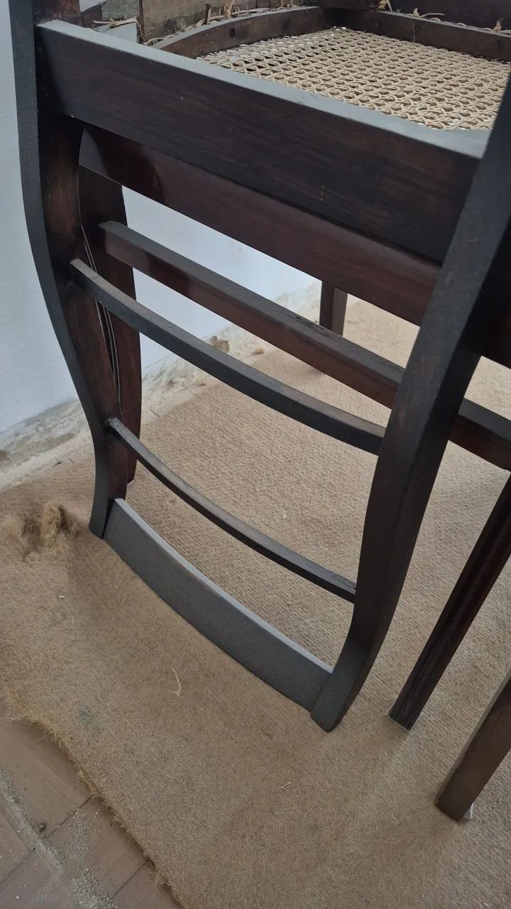 Conjunto 6 cadeiras de madeira maciça e assento de palhinha - Foto 5