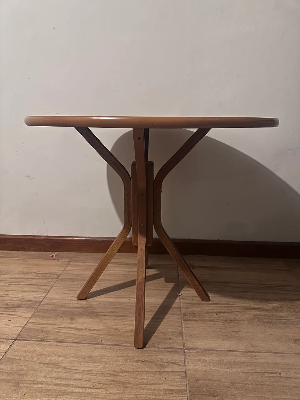 Mesa de madeira maciça  - Foto 5