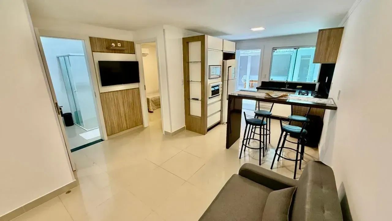 LOCAÇÃO ANUAL - CASA MOBILIADA COM 02 DORMITÓRIOS