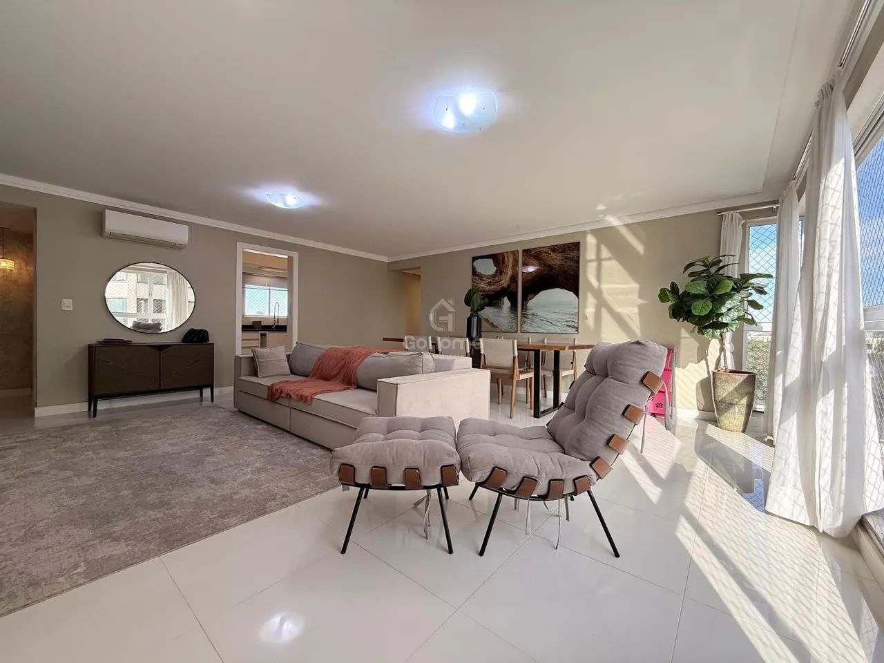 Apartamento Mobiliado com Piscina Aquecida e 3 Quartos no Centro de Chapecó SC