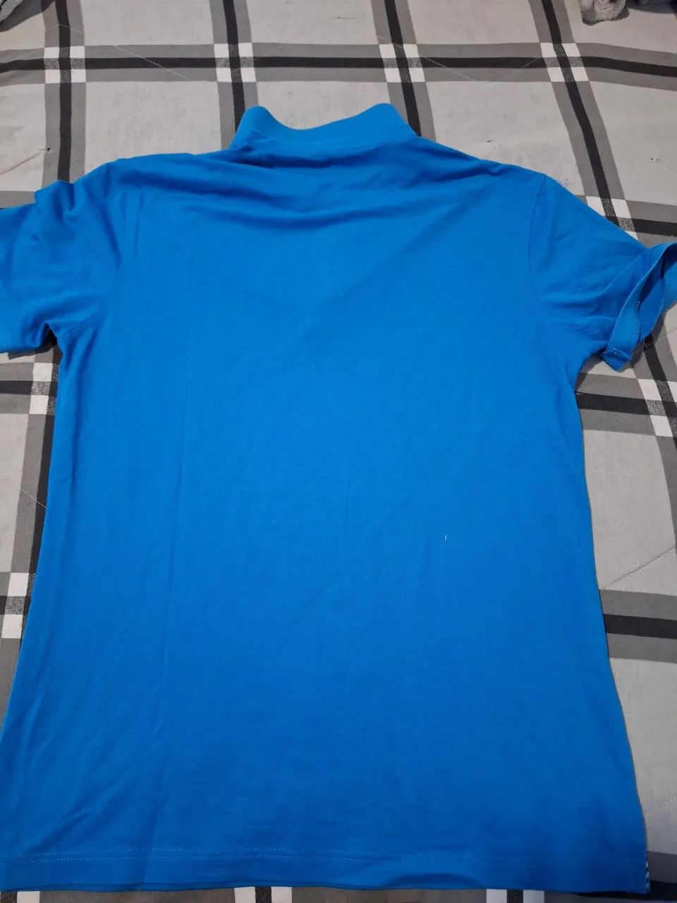 Vendo camisa básicas tamanho M em ótimo estado  - Foto 3