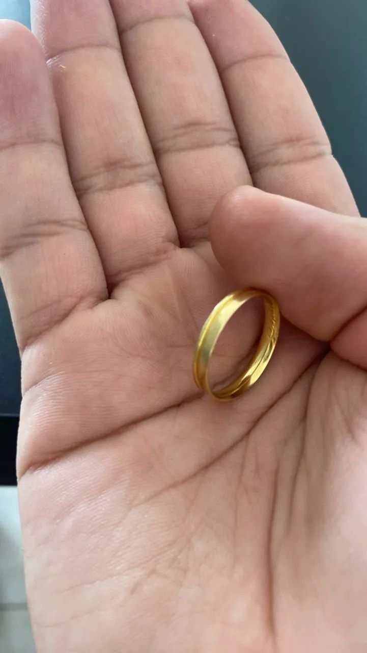 ANEL EM OURO 18k (maciço ) 
