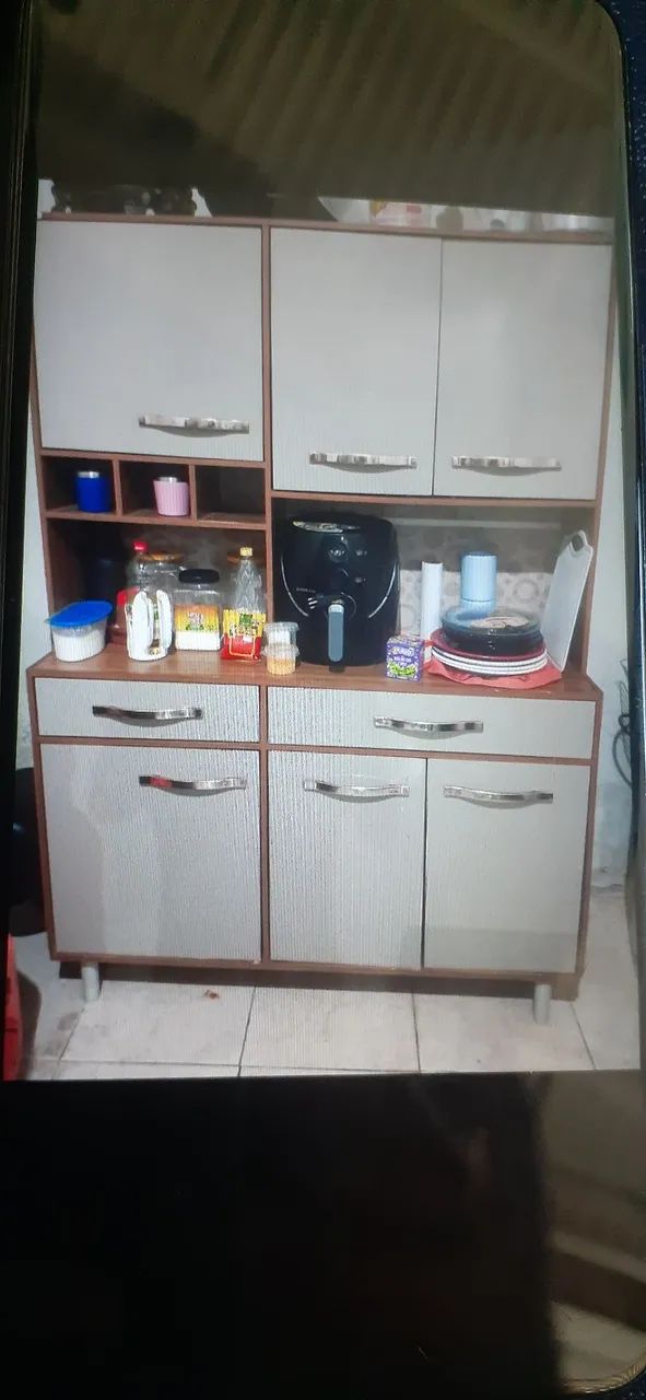 VENDE -SE ARMÁRIO 