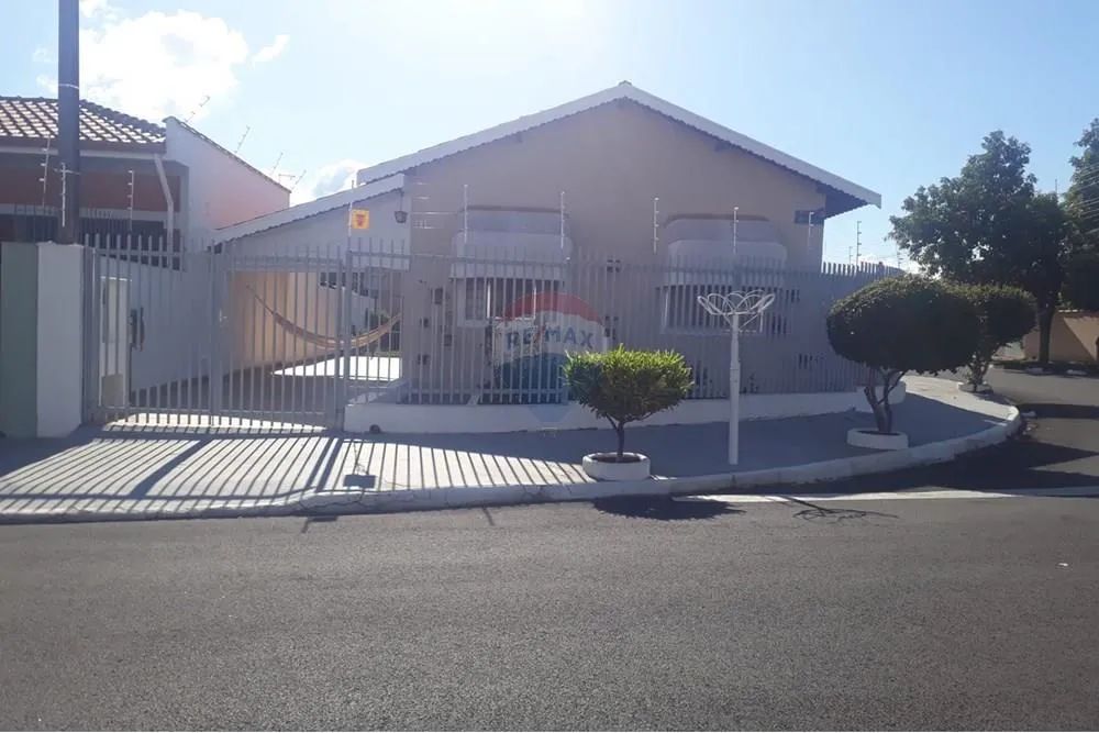 Casa com 3 Quartos, Bairro Jd Botânico em São Pedro SP - Foto 2