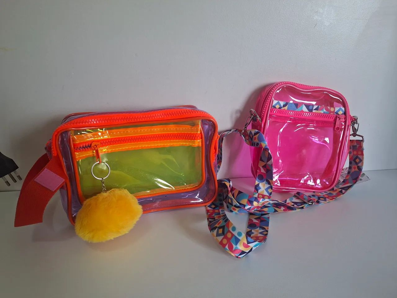 Bolsa e necessserie de plástico 