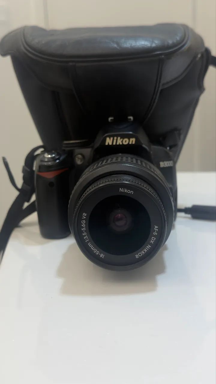 Nikon D3000 - Foto 2