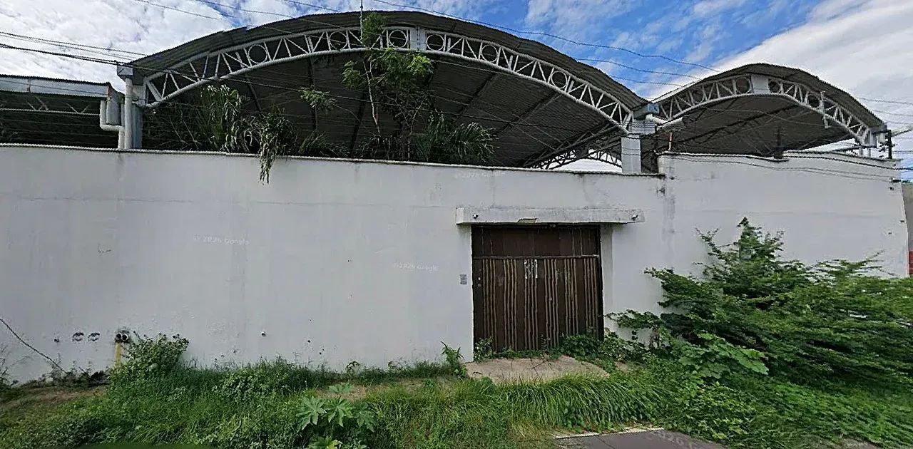 Edificação c/ 802m² a.t. em Teresina/PI