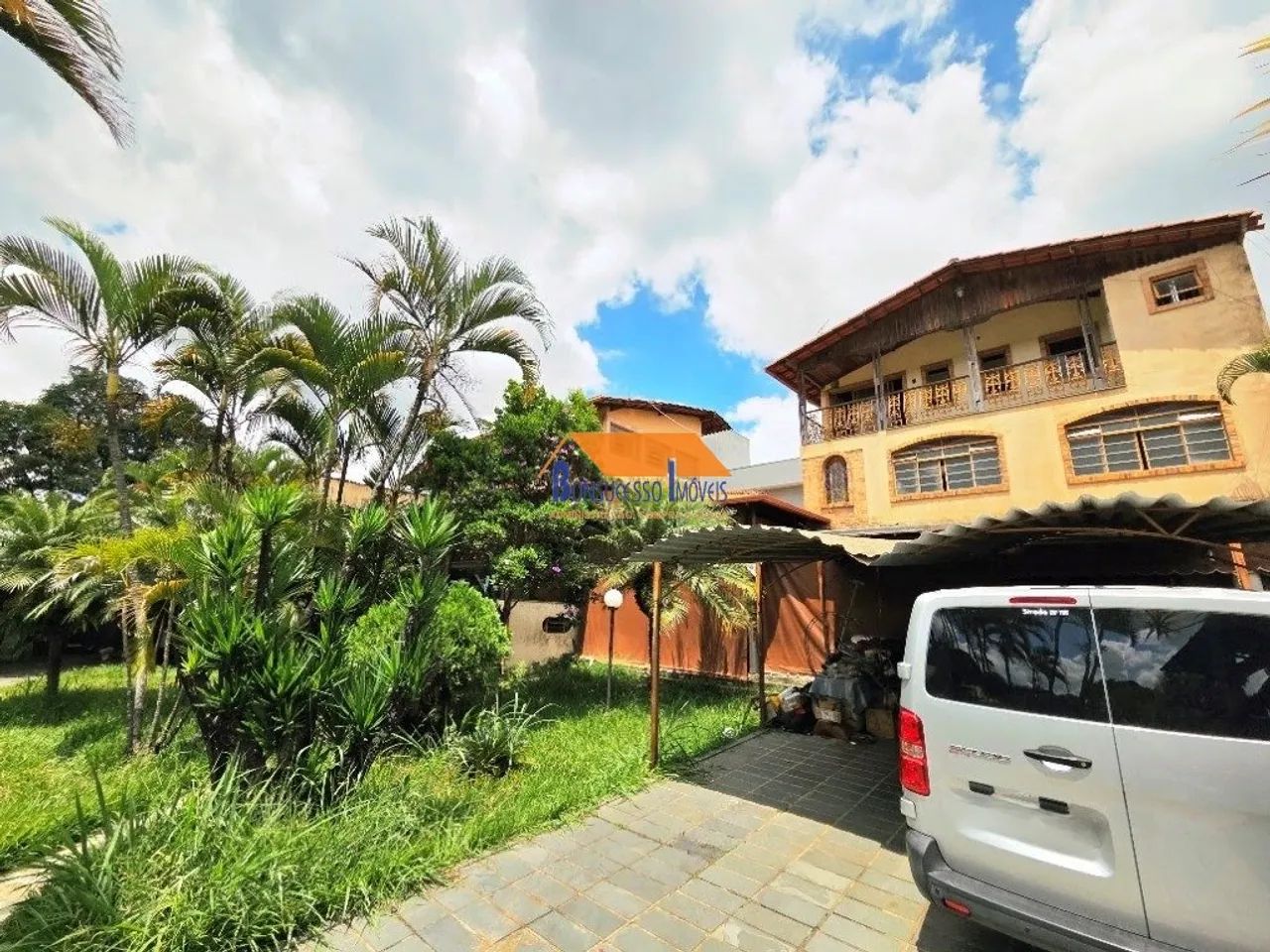casa de 4 quartos, Bairro Braunas/Garças em Belo Horizonte