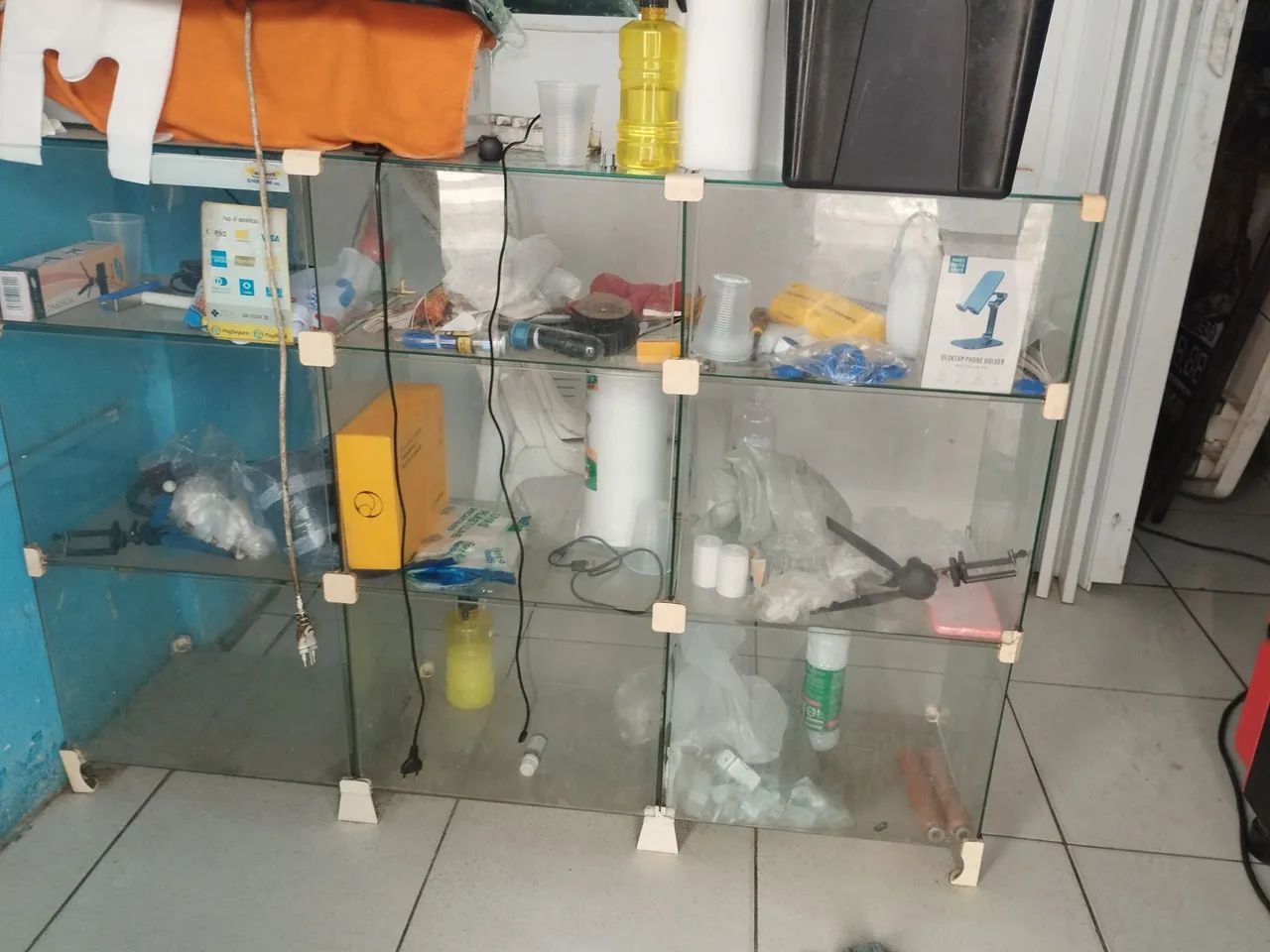 Vitrine de vidro para vender rápido R$200 - Foto 2