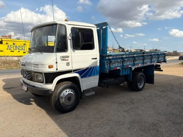 MB 708 1989 EXTRA COM CARROCERIA NOVA - Foto 4