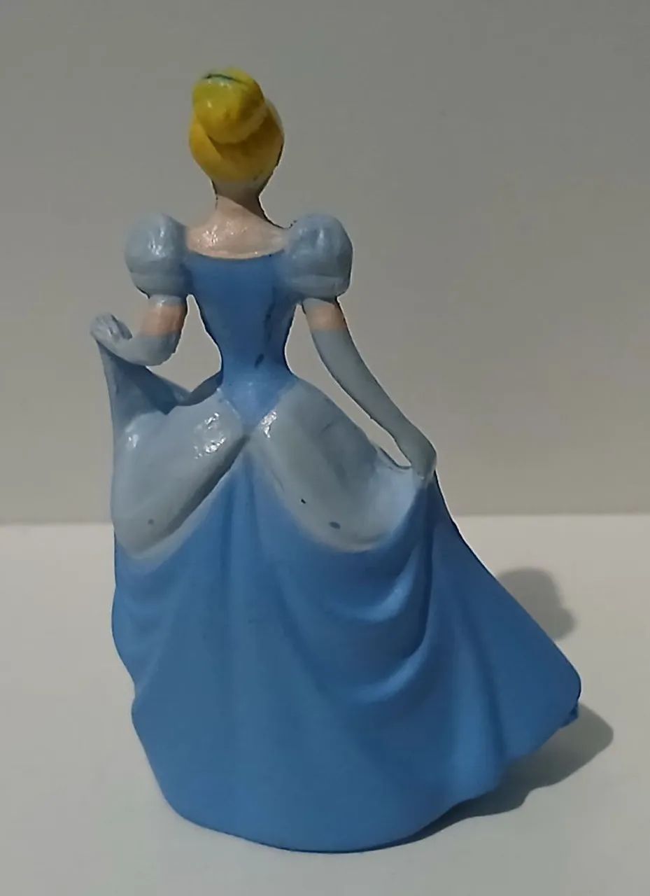 BONECA MINIATURA PRINCESA CINDERELA DISNEY ORIGINAL - Foto 2