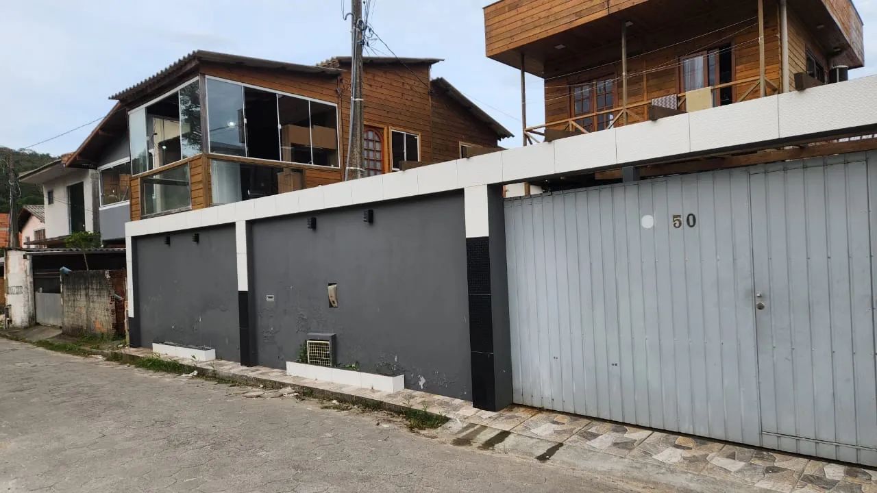 Alugo essa casa 