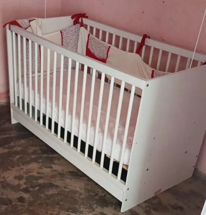 Vendo berço com colchão