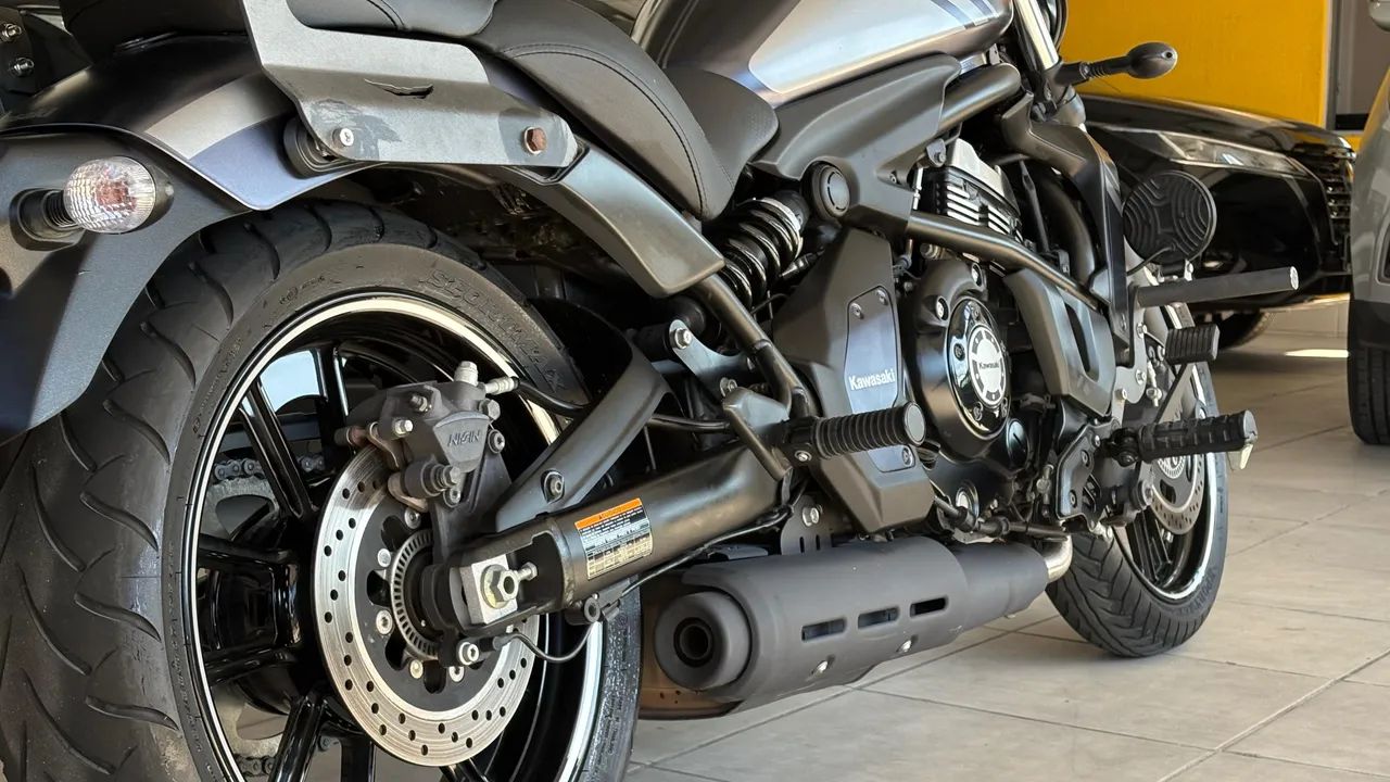 Kawasaki VULCAN 650 S 650 cc  - Foto 4