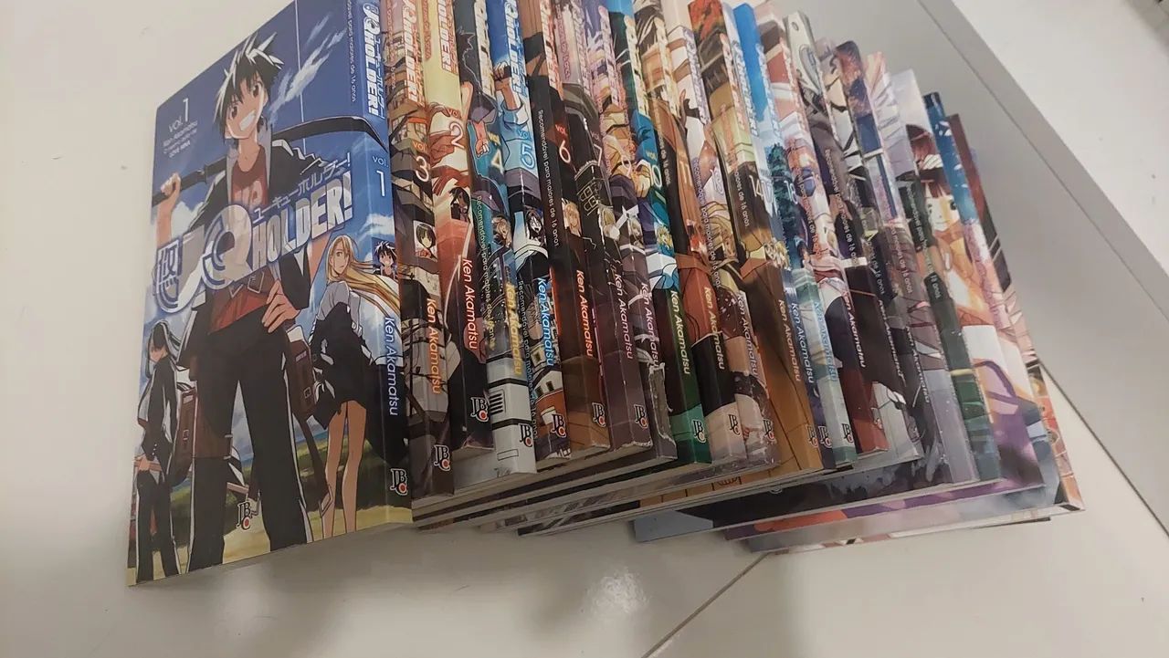 Coleção de mangás UQ Holder! 23 volumes! - Foto 2