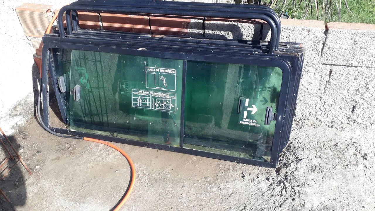 5 janelas micro ônibus com borrechao