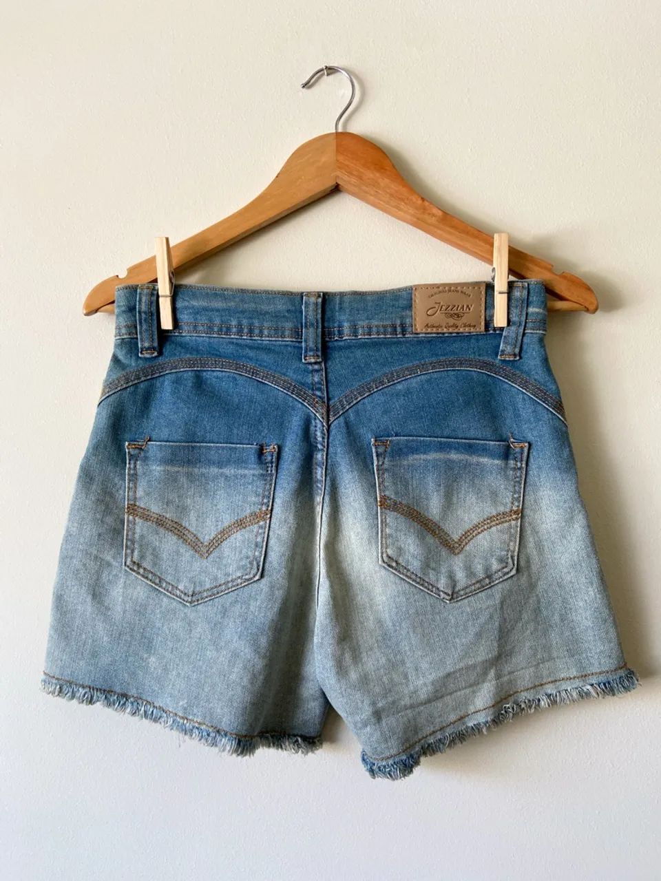 Short jeans reto - Jezzian  - Foto 3