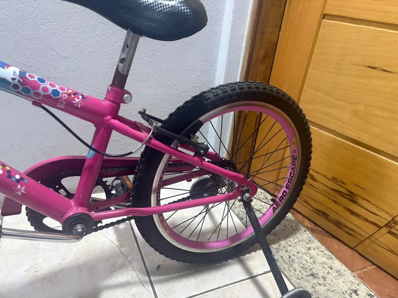 Bicicleta aro 15 Pink com preto - Foto 3
