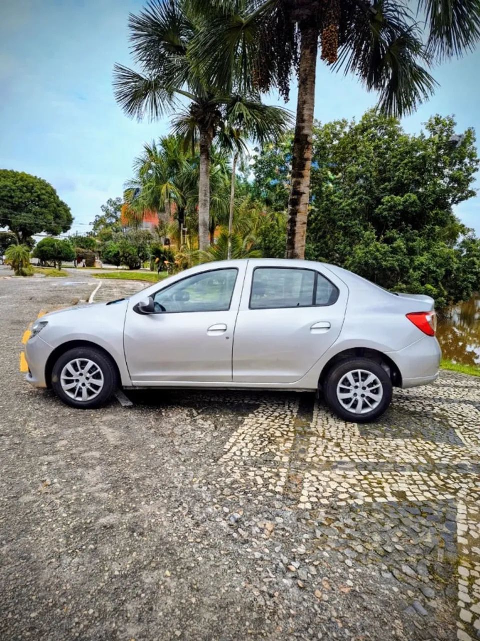 Renault Logan Expression Flex 1.0 12V 4P 2018 - Foto 3