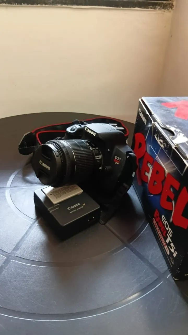 Cannon T5i semi nova - Foto 4