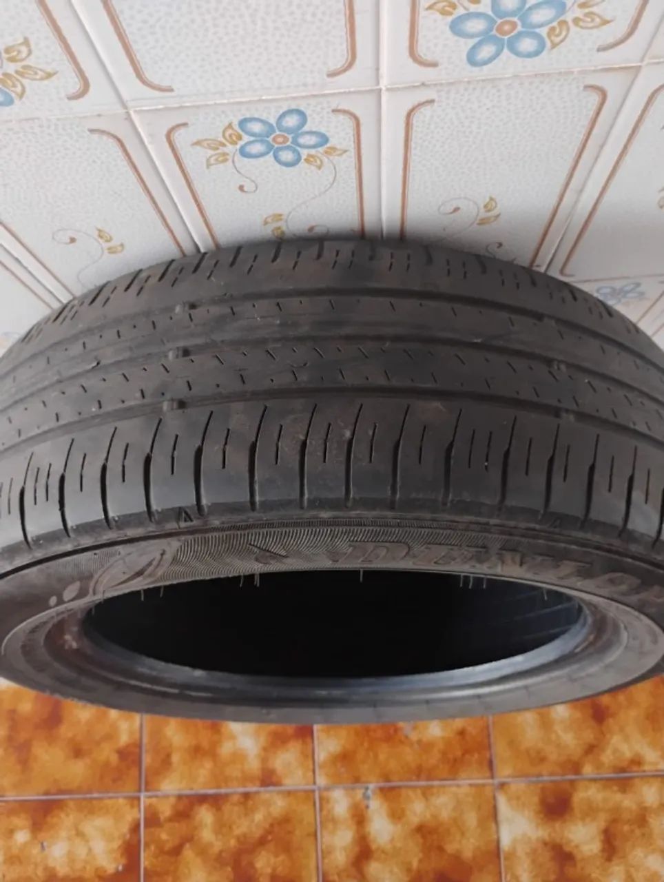 Pineu da marca dunlop meia vida aro 15 18/60 R15 - Foto 3