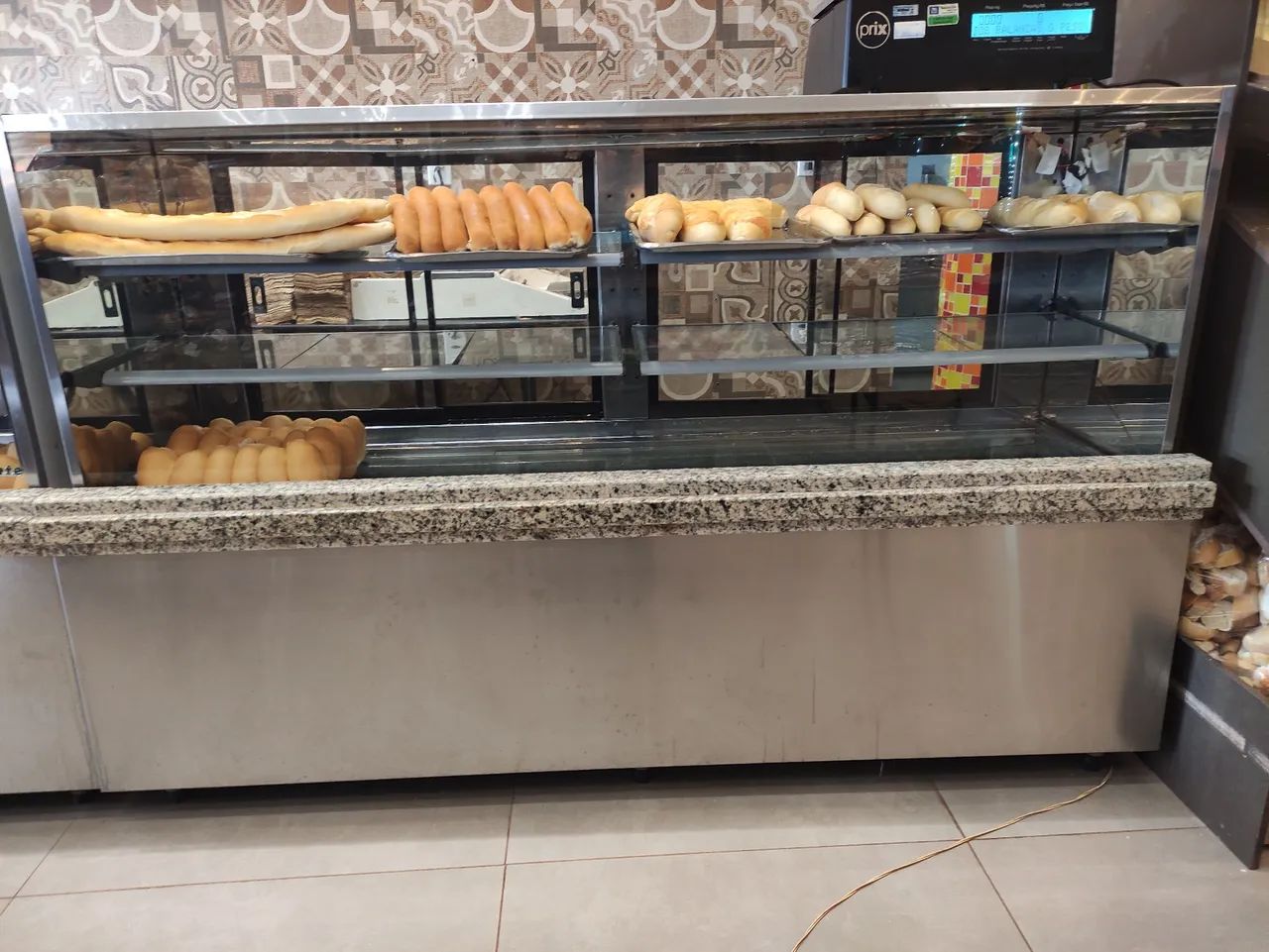 Móveis Completo para Padaria -Balcões, Vitrines, Prateleiras, Mesas e ...
