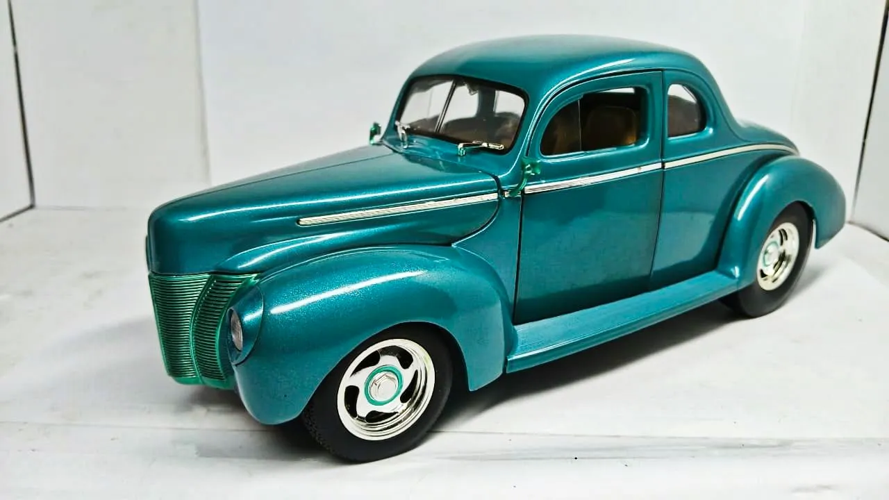 Miniatura Ford Roadster 1932 1/18 Acme - Hobbies e coleções - Vila