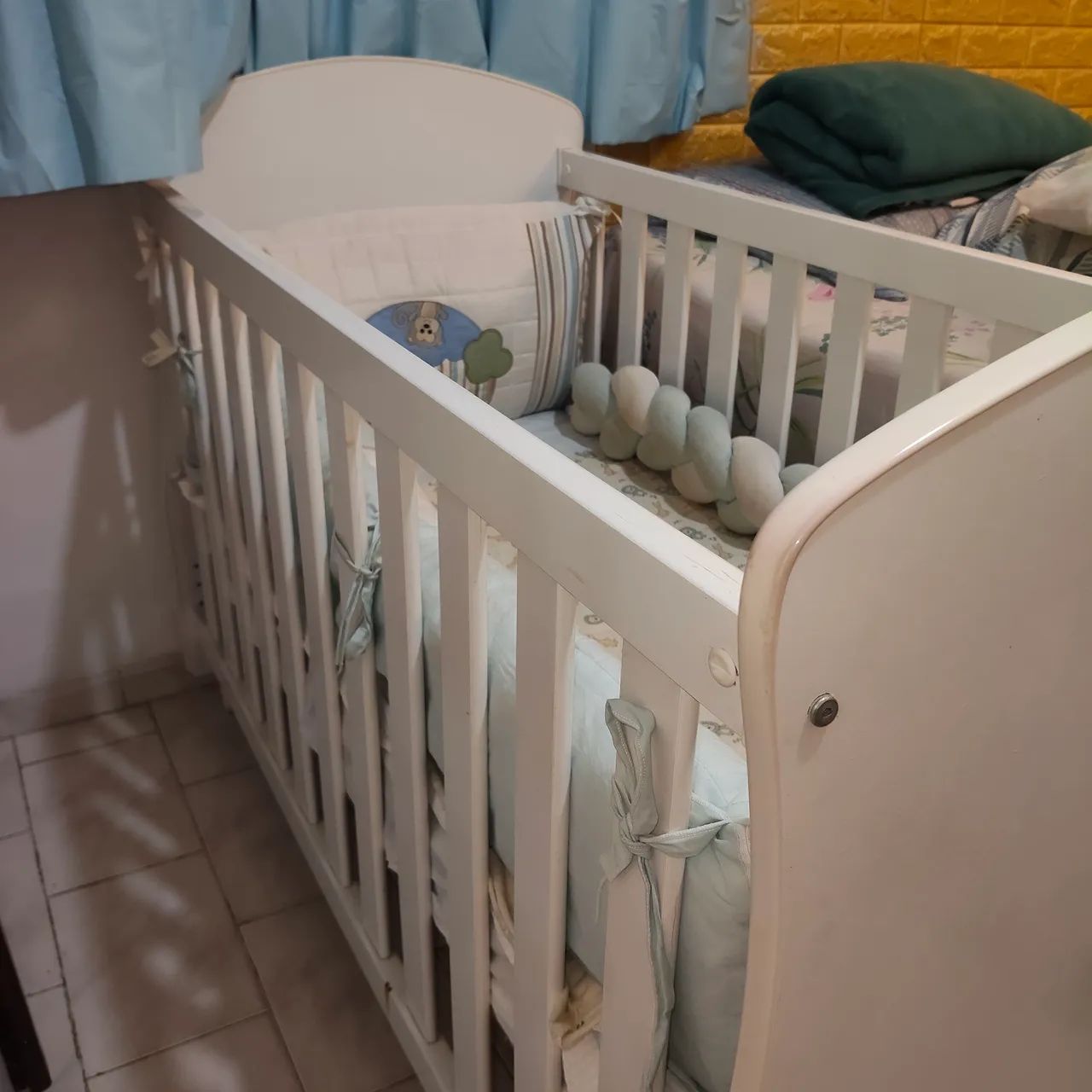Berço infantil com colchão mosquiteiro e rodinhas - Foto 5