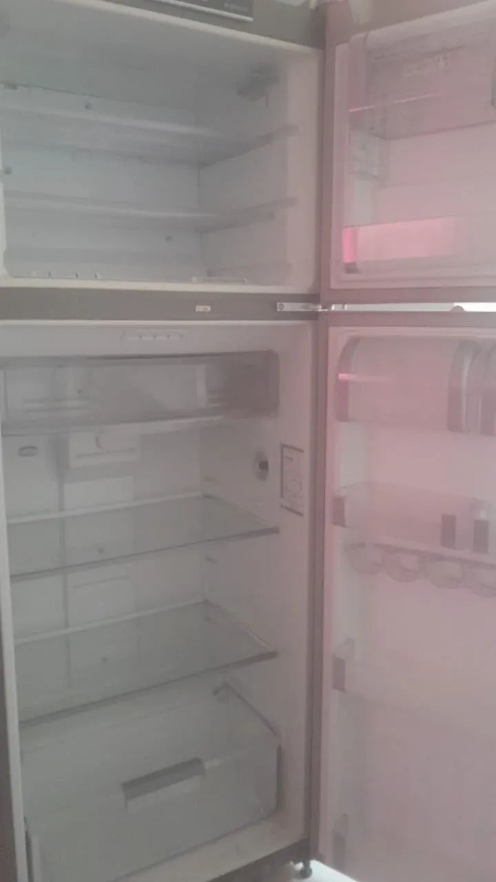 Vendo geladeira 