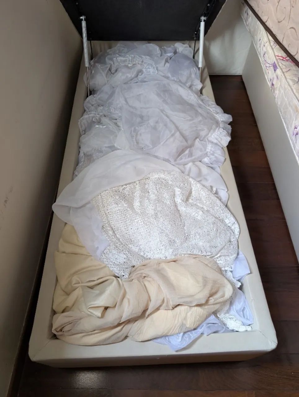 Cama Box Baú Solteiro com Colchão Ortobom 190 x 80 - Foto 4