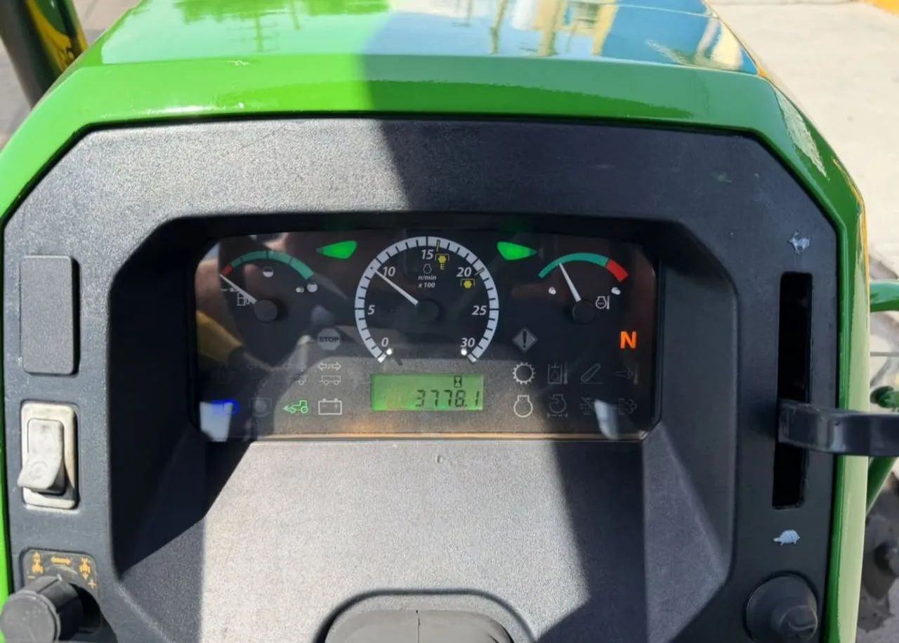 Trator Jhon Deere  - Foto 5