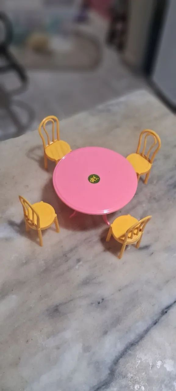 Brinquedos! mesa e cadeirinhas - Foto 4
