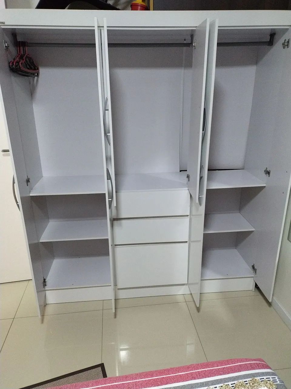 GUARDA ROUPAS 