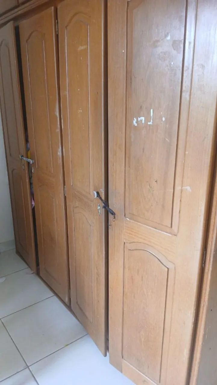 Guarda roupa de madeira  - Foto 3