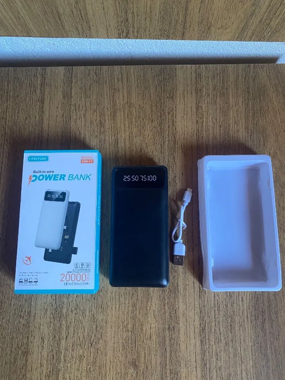 Power Bank 20.000mAh - 4 Cabos + Lanterna - Foto 4