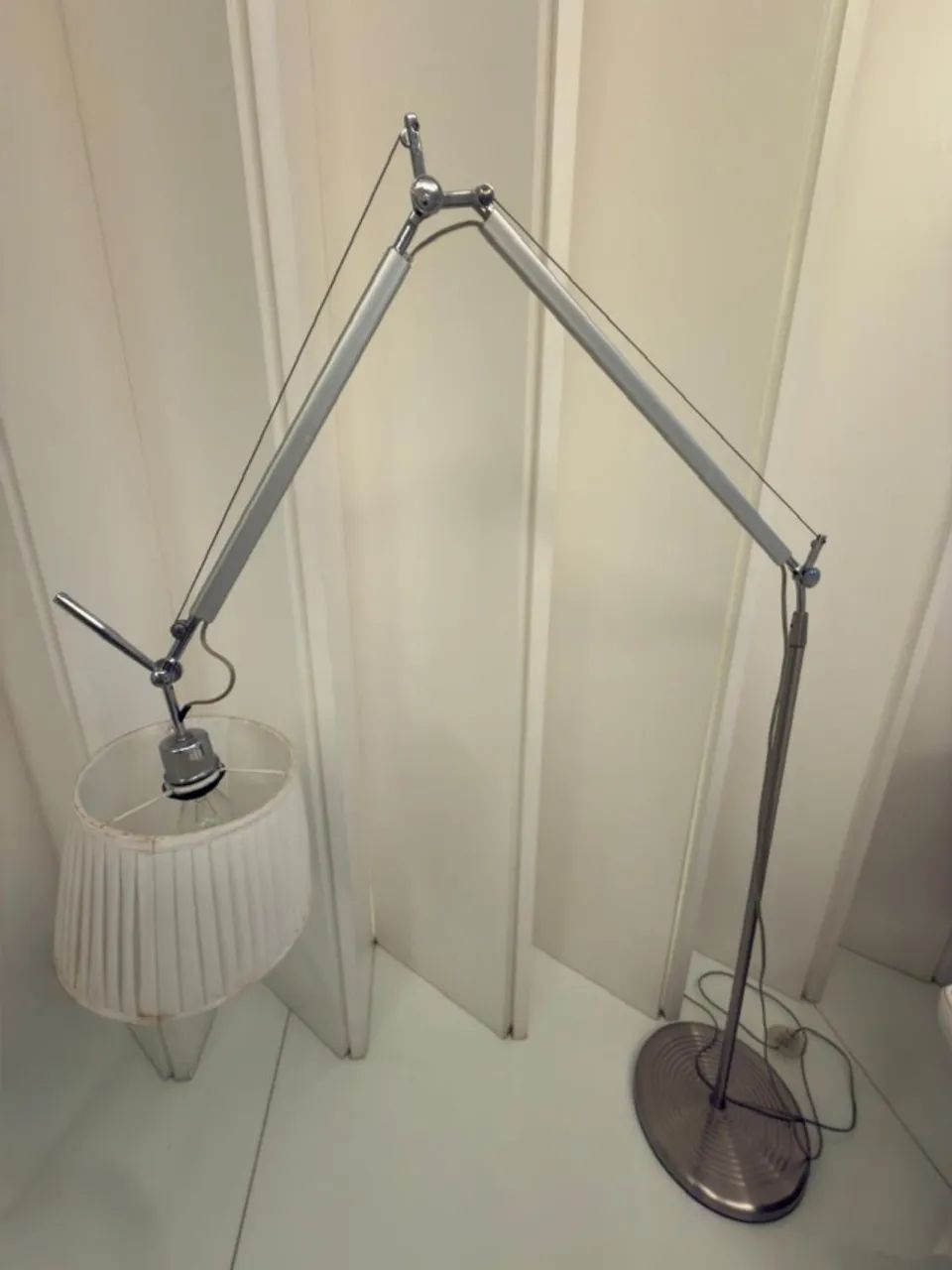 Abajur de metal flexivel 