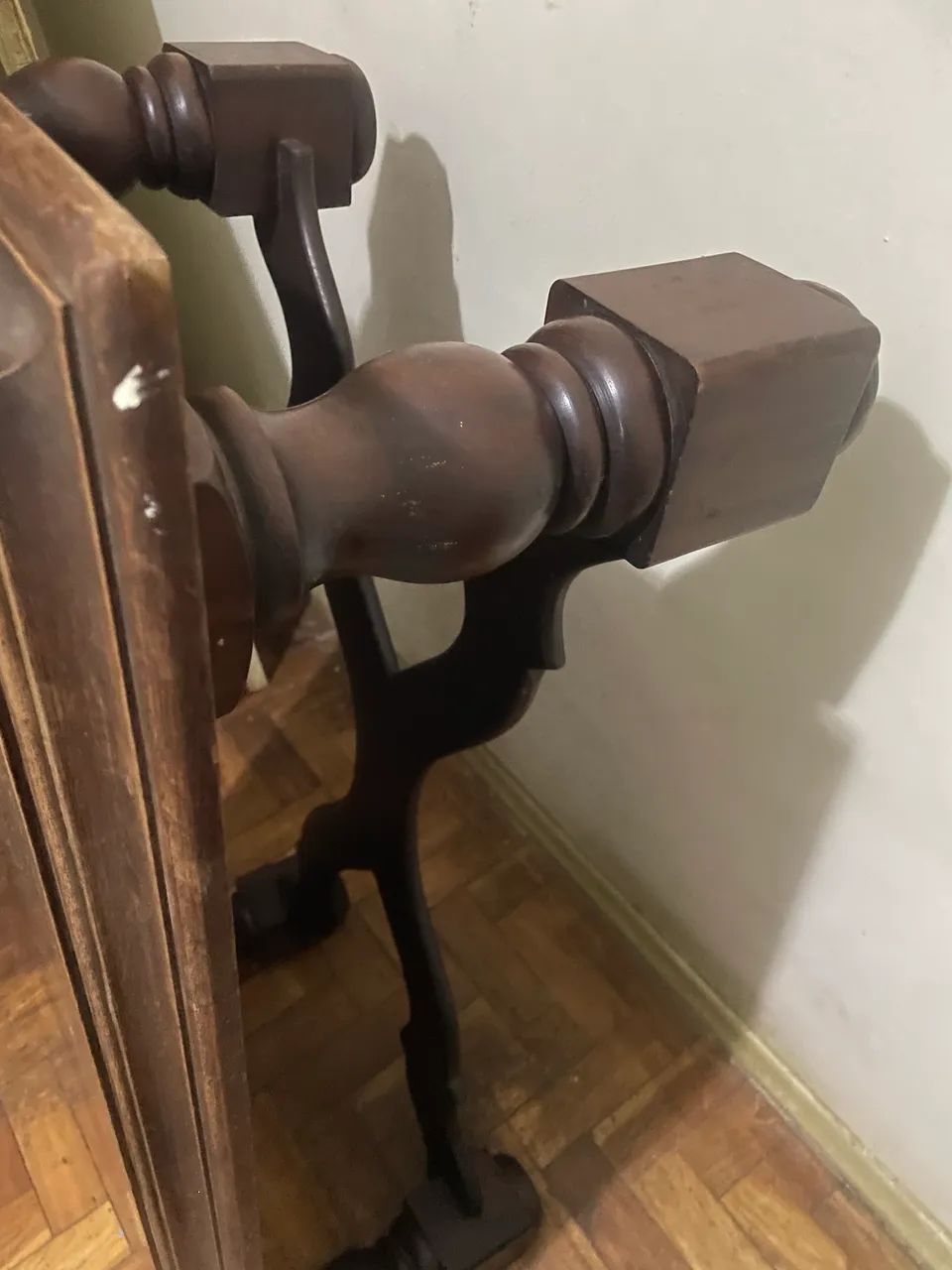 Mesa de centro em madeira maciça  - Foto 2