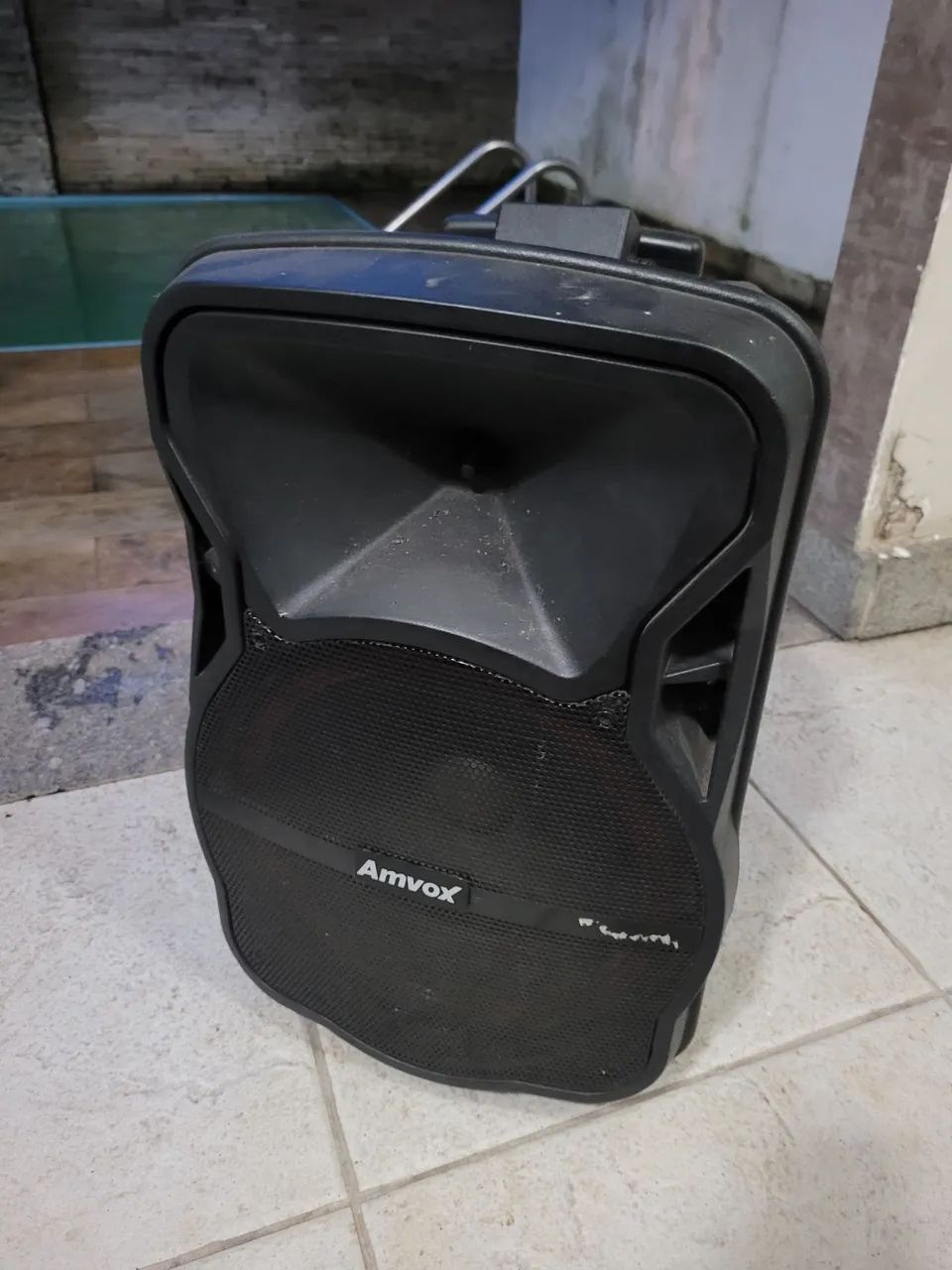 CAIXA DE SOM AMPLIFICADA