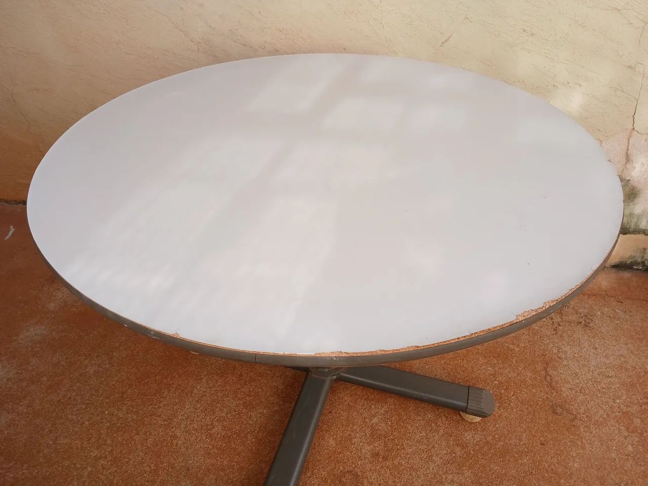 Mesa redonda para trabalho 