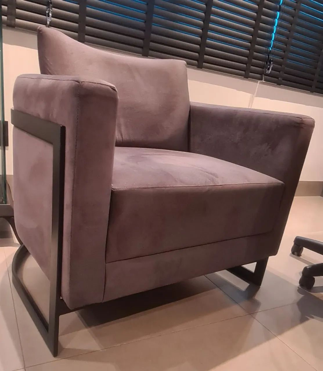 Poltrona Malbec Cinza escuro