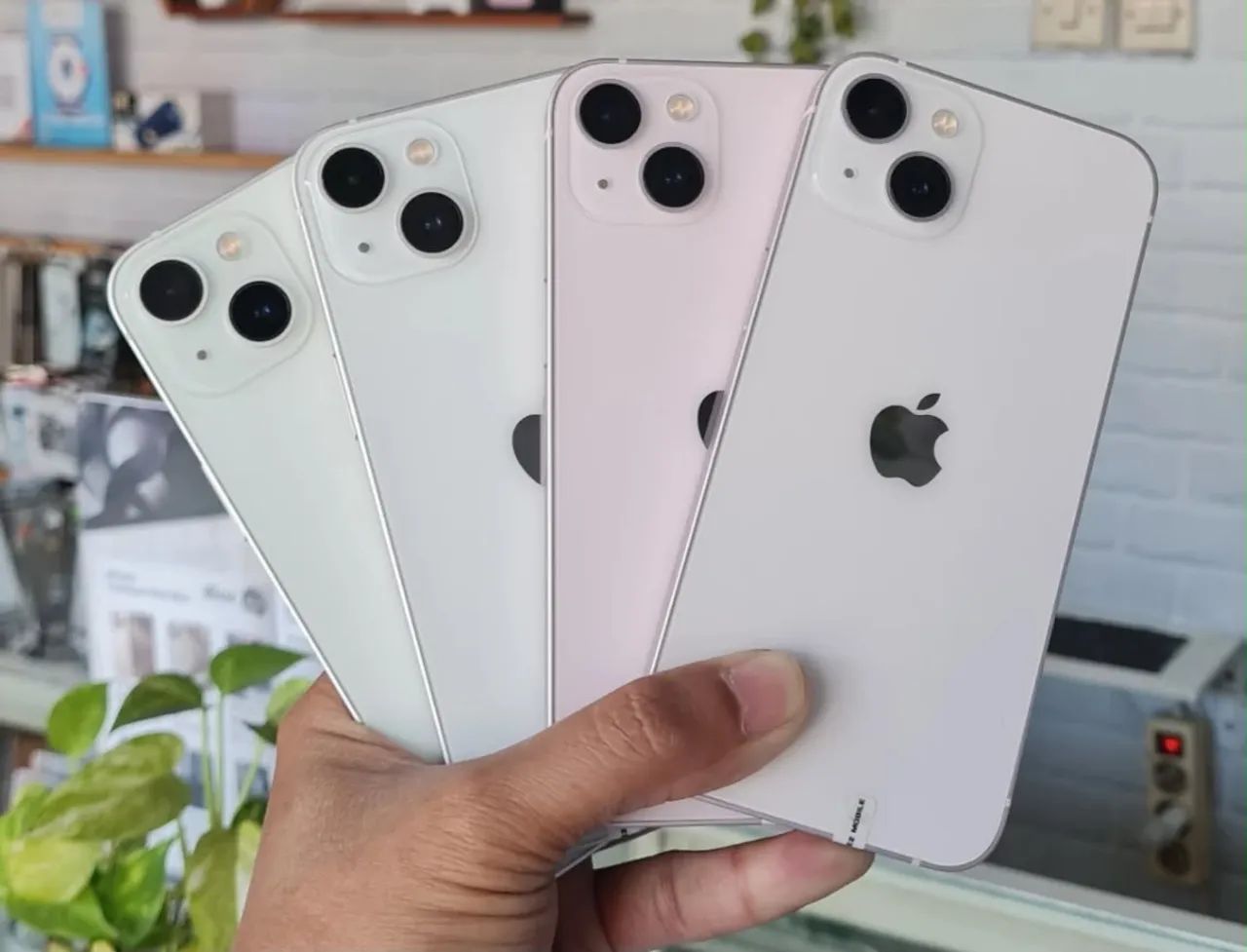 iPhone 13 