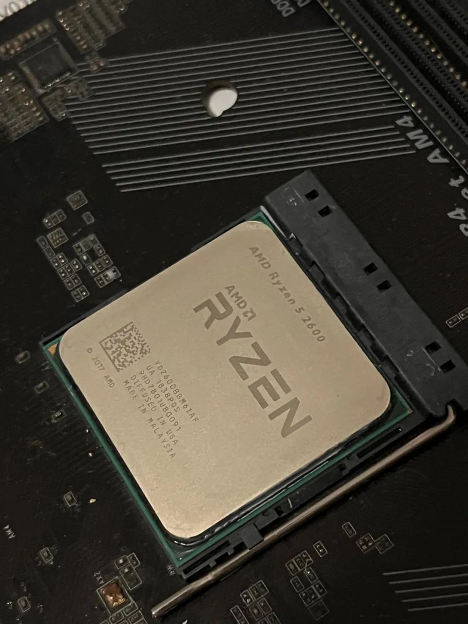 AMD RYZEN 5 2600 - em bom estado