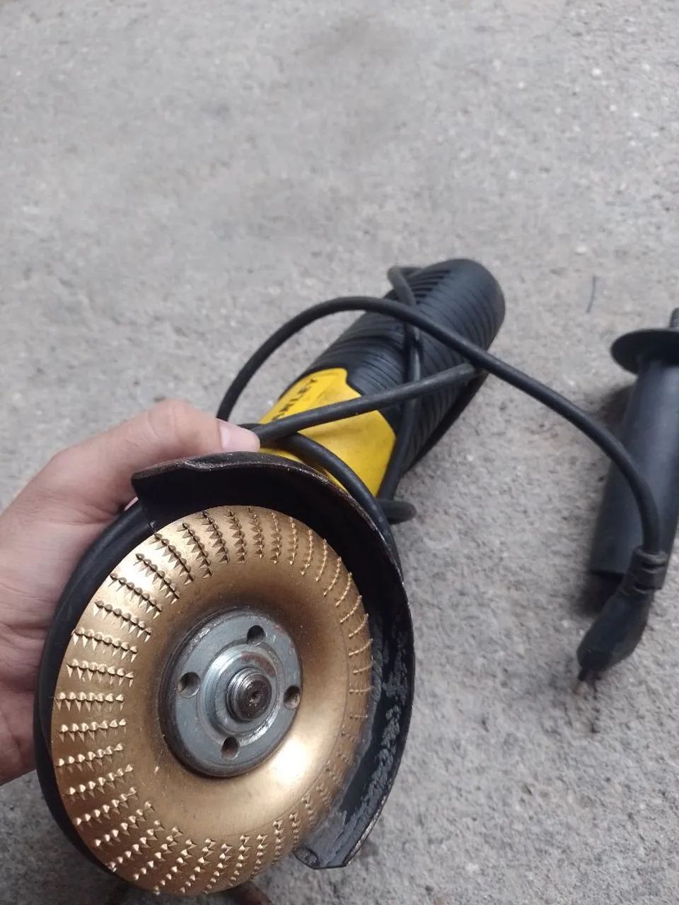 Esmeriladora angular Stanley 710W - Foto 4