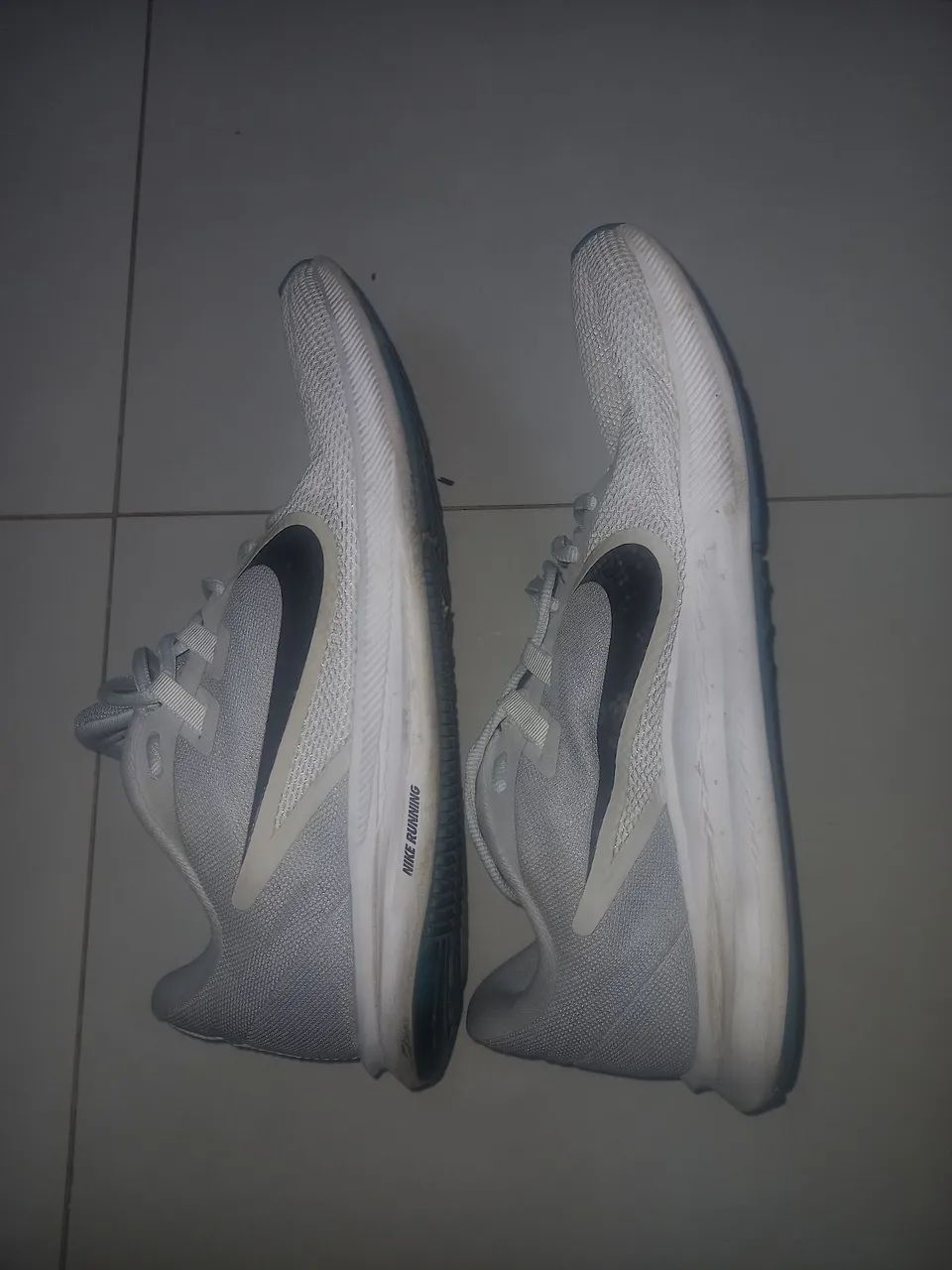 Tênis de corrida Nike tamanho 42 forma normal usada