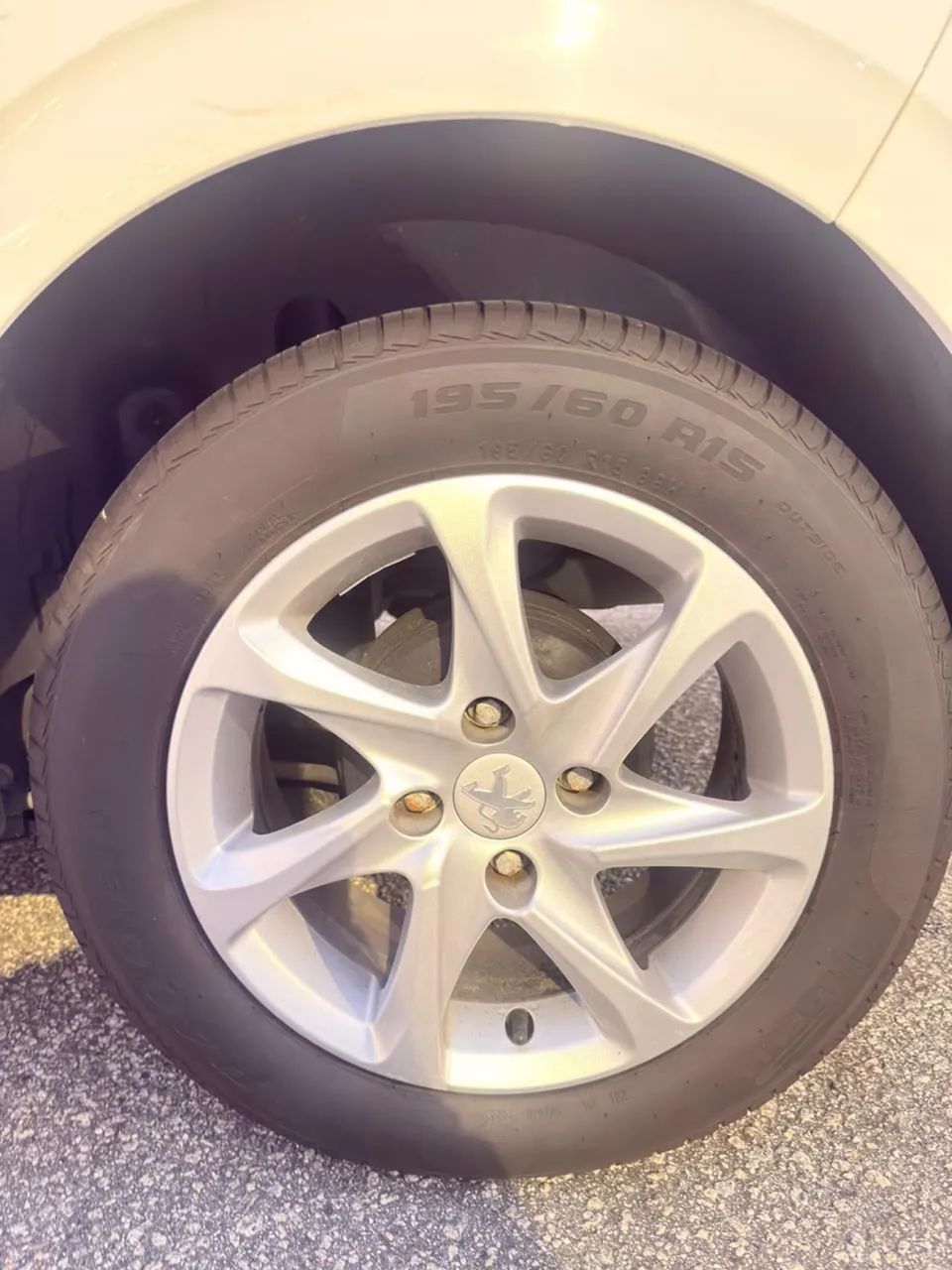Peugeot 208 Active/active Pack 1.5 Flex 8V 5P 2015 - Foto 3