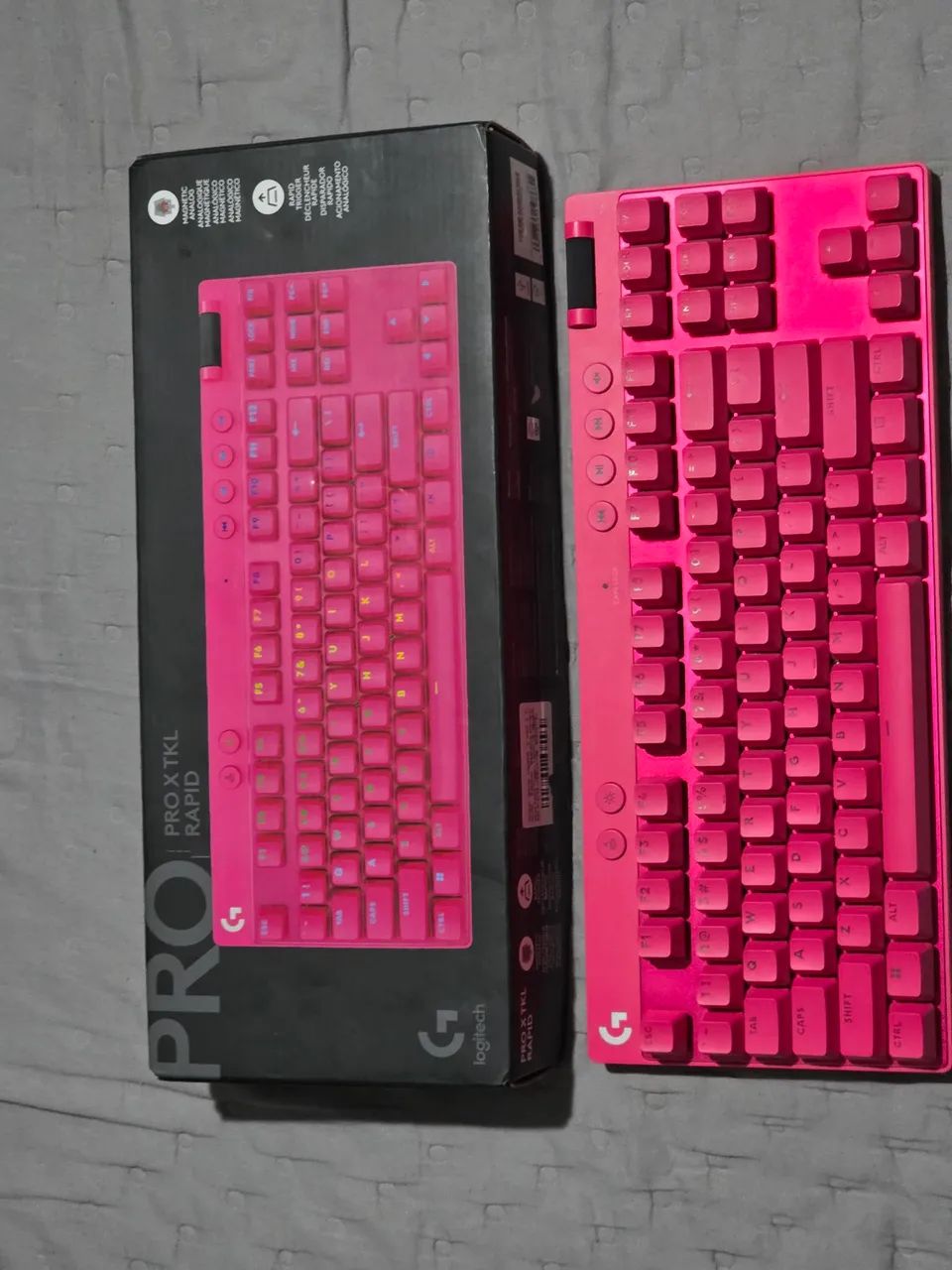 Teclado magnético logitech 